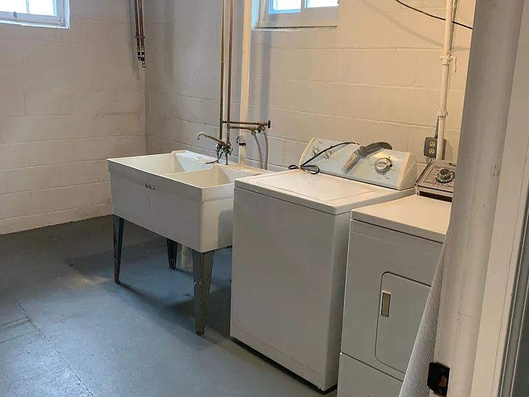 Laundry room, lots of storage