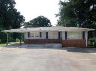 1528 Park Hill Dr, Gainesville, GA 30501