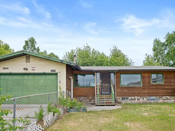 1504 Buttercup St, Fairbanks, AK 99701