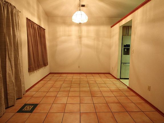 5th image of 3805 Buckthorn Ln