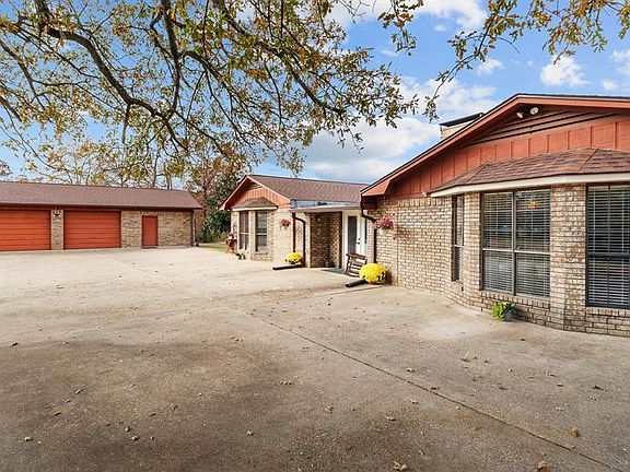 5th image of 4808 Country Rd
