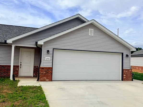 295 Oak Grove Cir, Cape Girardeau, MO 63701