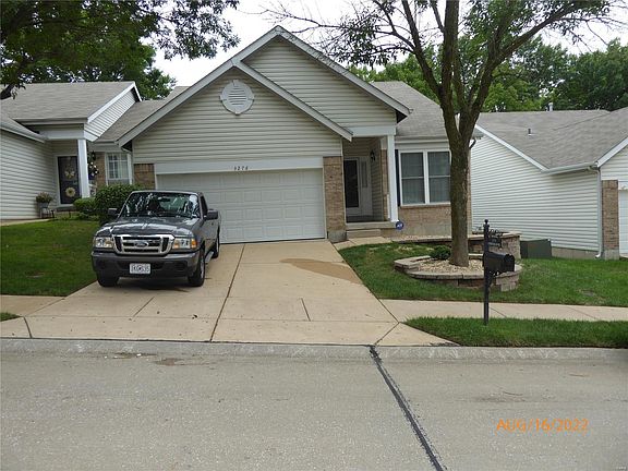 2nd image of 3276 Country Hollow Dr