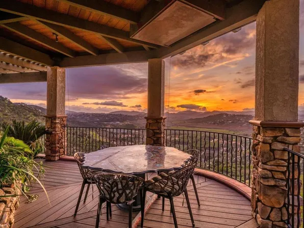 14817 Highland Valley Rd, Escondido, CA 92025