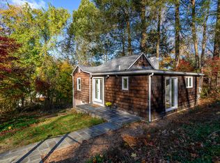 14 Poplar Dr, Sandy Hook, CT 06482