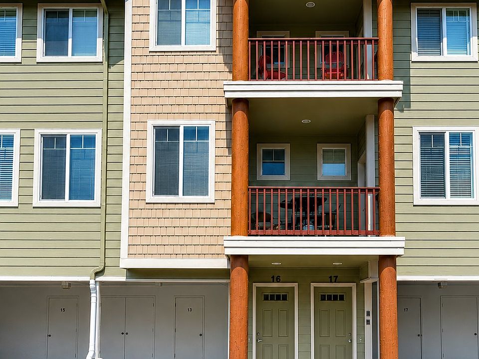 1st image of 179 Laurel St APT 16