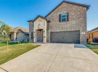 6244 Red Falcon Dr, Fort Worth, TX 76179