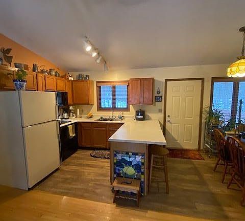3rd image of 14660 Lynwood Dr
