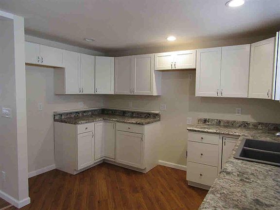 5th image of 712 NW 5th Ave