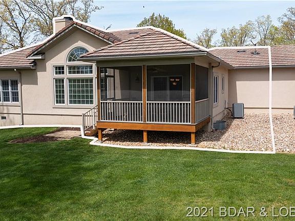 3rd image of 10 Southshore Pl