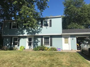 769 Timberline Pkwy, Valparaiso, IN 46385