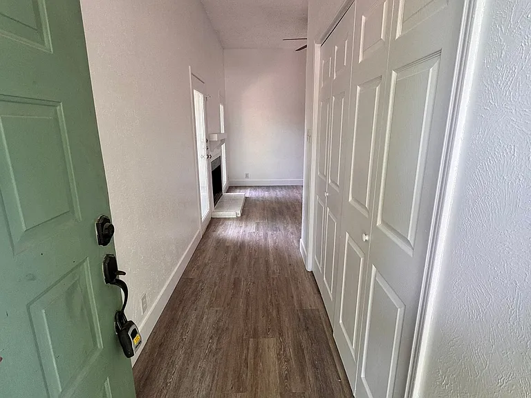 109 Misty Ct — Photo 3