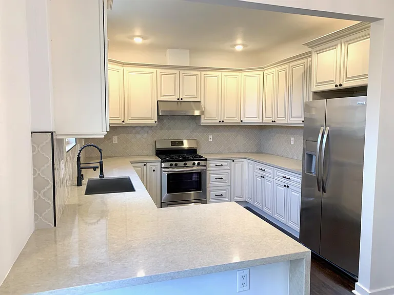 9332 W Olympic Blvd — Photo 3