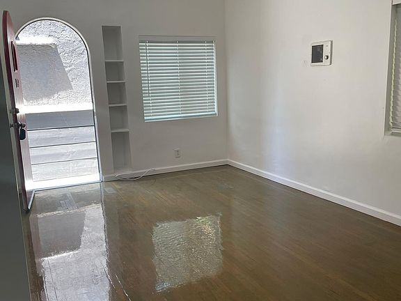 5th image of 1137 30th St #C