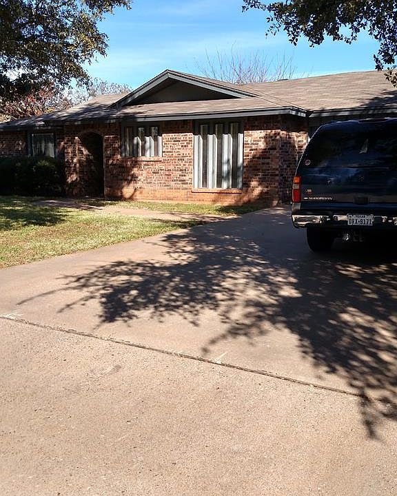 1st image of 3844 Honeysuckle Ln