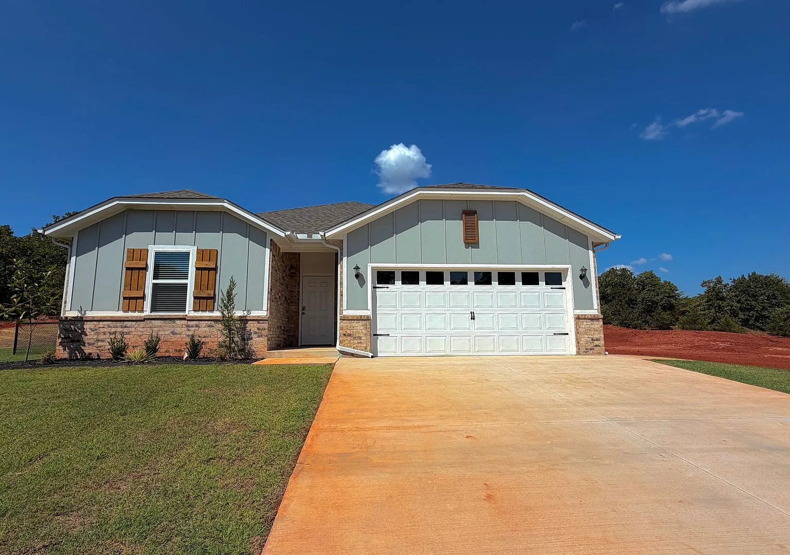 New Construction 3 Bedroom, 2 Bathroom Home on 2.01 Acre Lot in the Ridge Creek Addition! — Photo 2