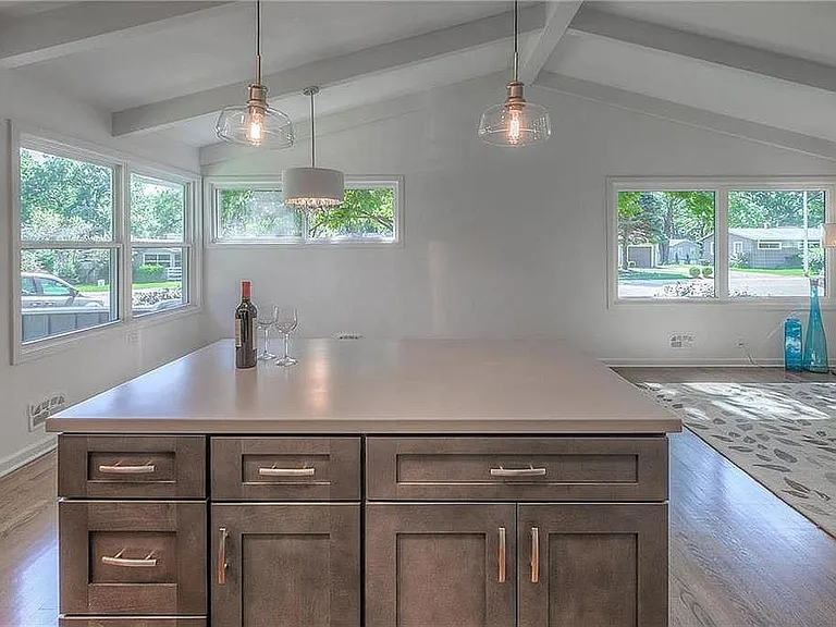 5802 W 75th Ter — Photo 21