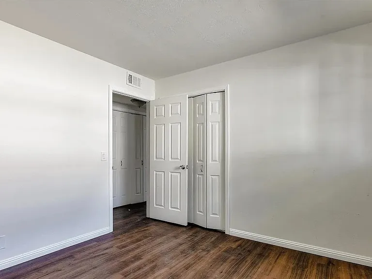Master bedroom - Bedroom 2