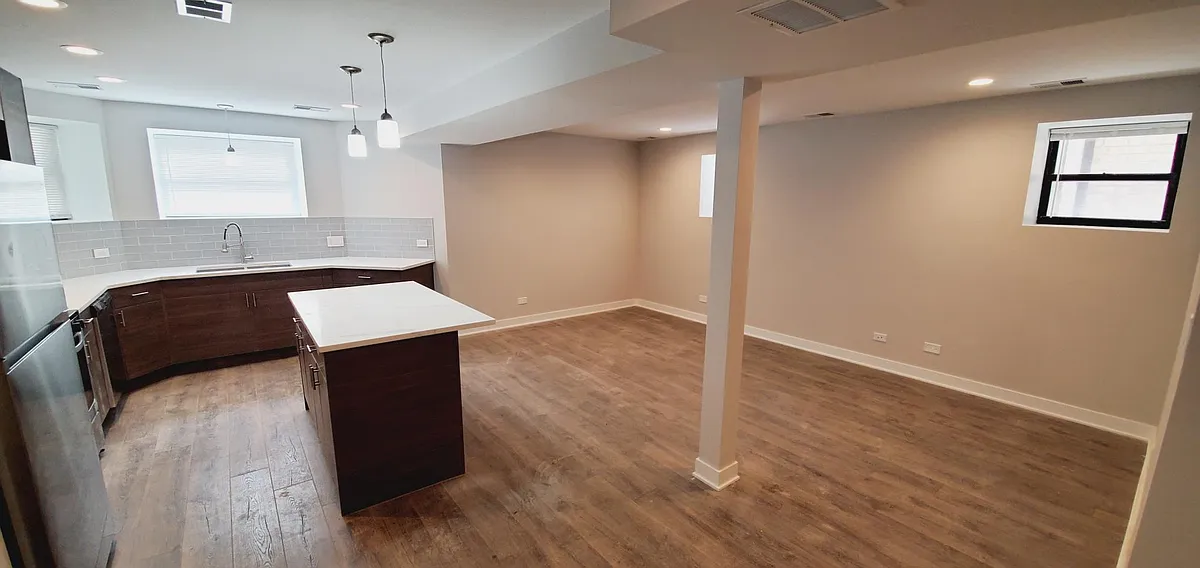 Building Photo - 3228 W Potomac Ave #1
