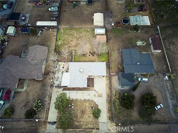 3rd image of 16650 Elm St