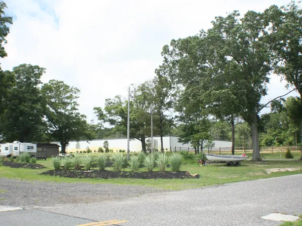 605 Pershing Ave, Cape May Court House, NJ 08210