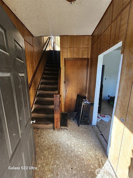 3rd image of 923 24th Avenue S