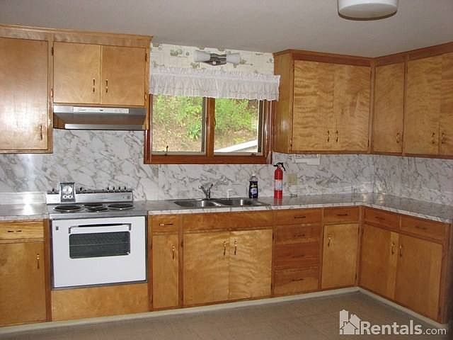 2nd image of 1164 Reems Creek Rd