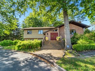 237 Rivervale Rd, River Vale, NJ 07675