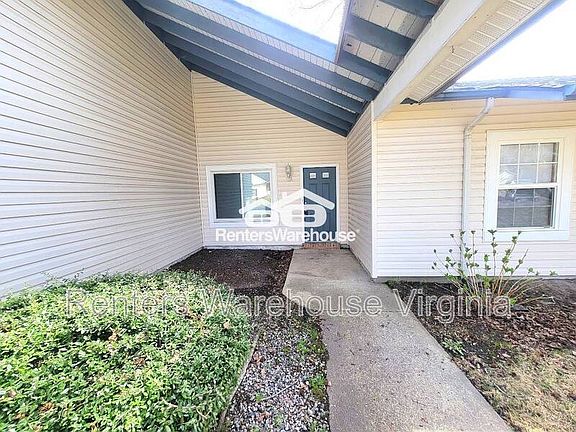 3rd image of 1412 Bayberry Ct S