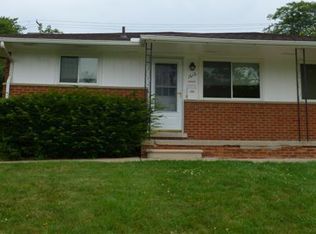 1612 Greenview Dr, Ann Arbor, MI 48103