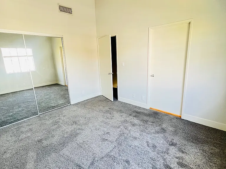 11738 Mayfield Ave #101 — Photo 18