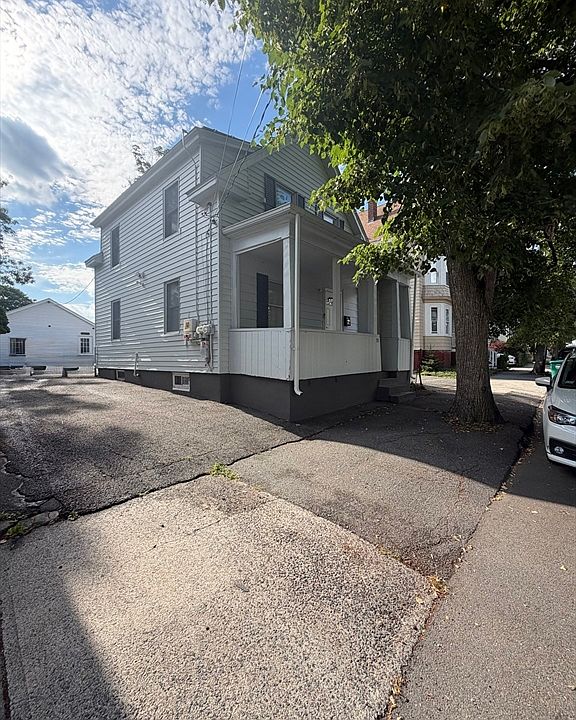 1st image of 70 Robinson St