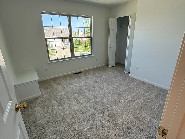 11512 Maywin Dr — Photo 20