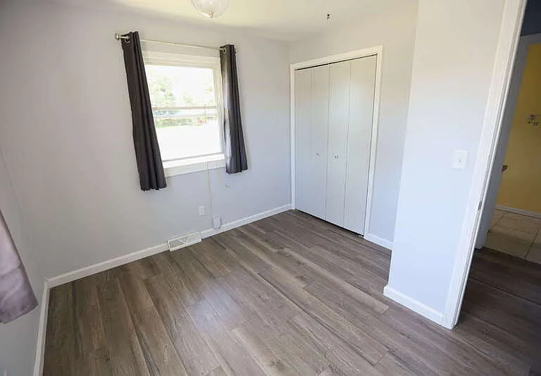 1028 Rosewood St — Photo 5