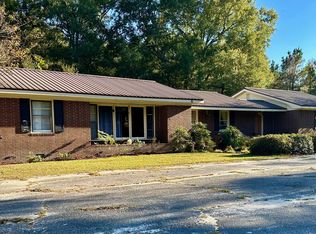 64 E Walnut St, Mc Rae Helena, GA 31055