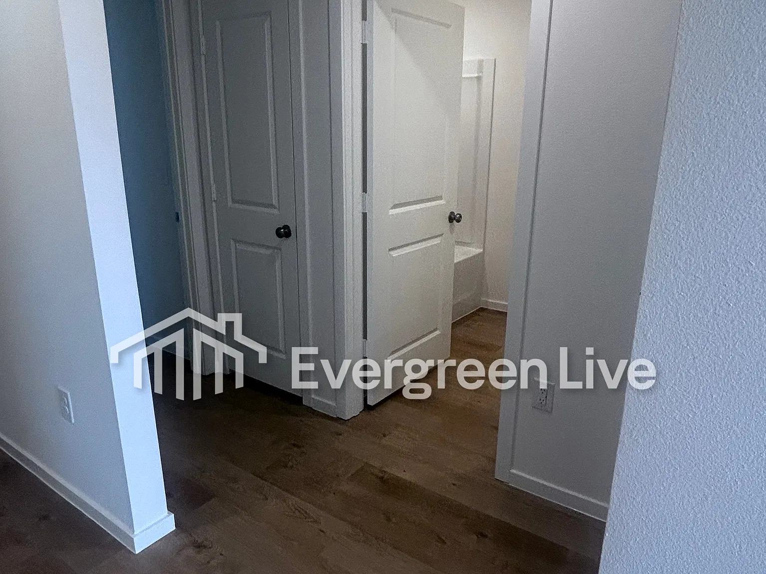 4 bed, 2.0 bath, 1707 sqft, $1,995 — Photo 3