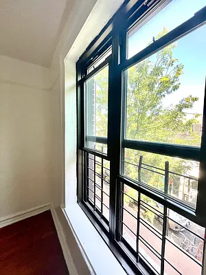 Rented by Pear NYC LLC | media 15