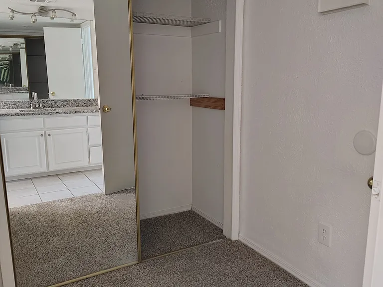 643 Cimarron Trl — Photo 14