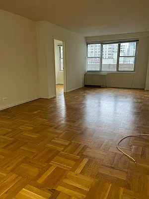 Rented by Manhattan Flats | media 11