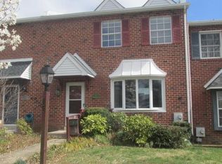 136 Lampeter Ct, Exton, PA 19341