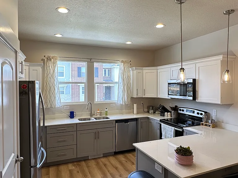 1464 N 3920 W — Photo 3