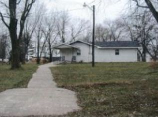 Hale St, Blackwater, MO --