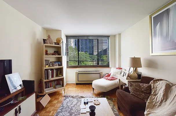 Sold by Prime Manhattan | media 1