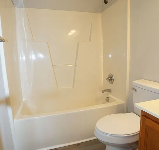 116 Howell Dr — Photo 16