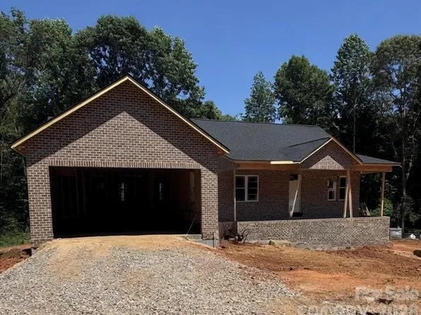 1895 Knolls Dr, Newton, NC 28658