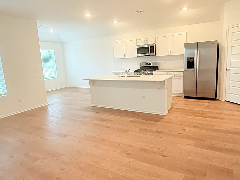 4005 Dutch Ln — Photo 6