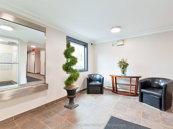 4th image of 570 William St #404