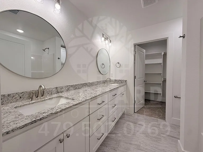 1903 E Brookview Dr — Photo 11