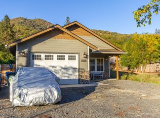 1473 4th Ave, Gold Hill, OR 97525