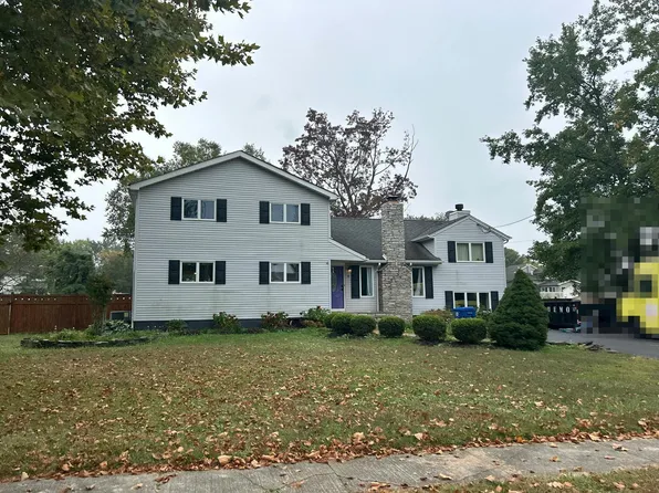 8 Barbara Ter, Middletown, NJ 07748